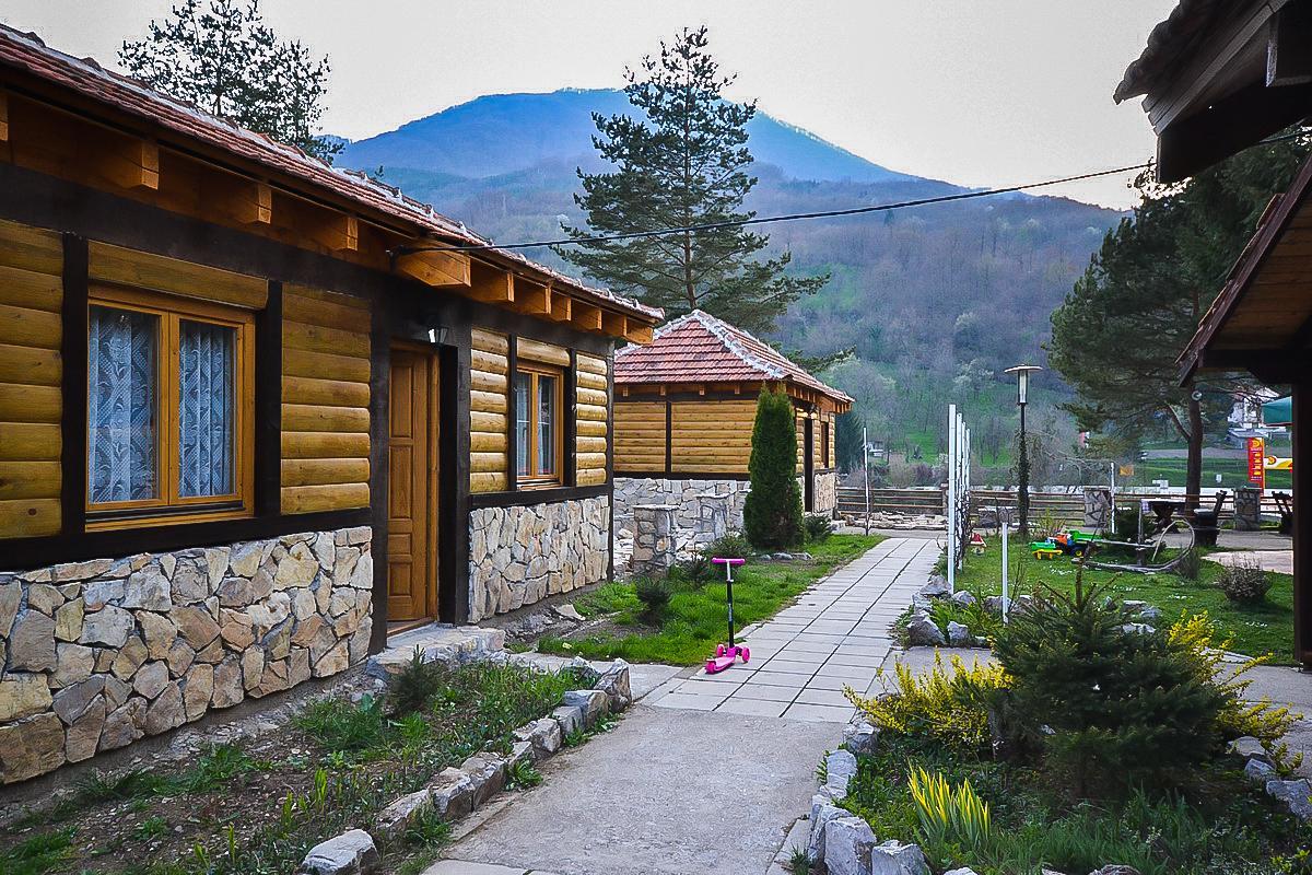 Hotel Antik Foca Esterno foto