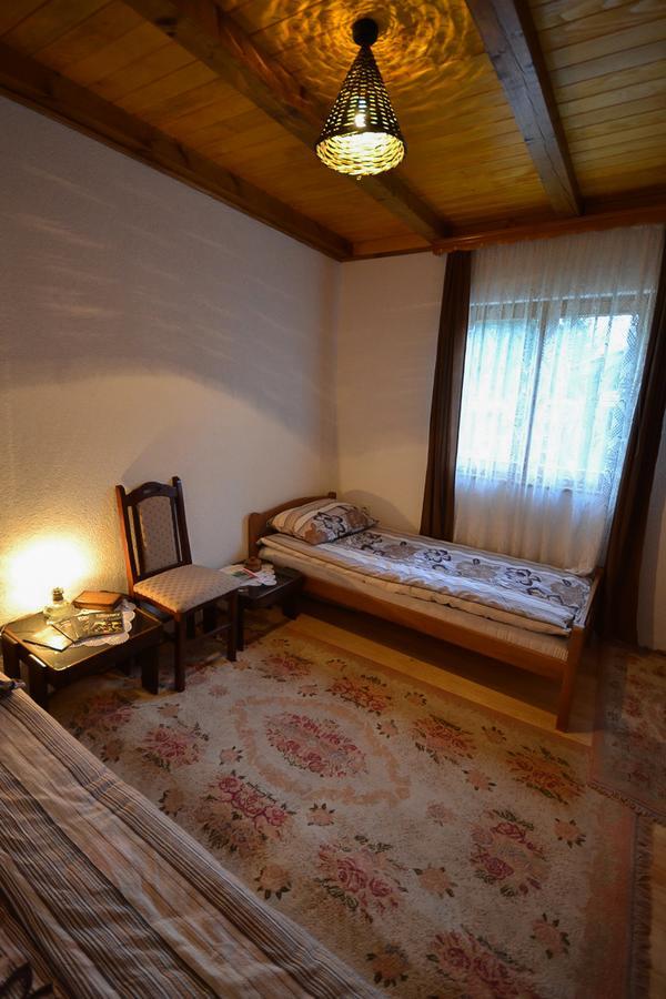 Hotel Antik Foca Esterno foto