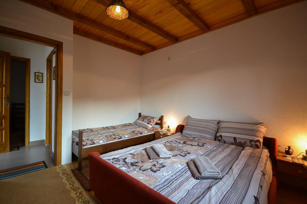 Hotel Antik Foca Esterno foto